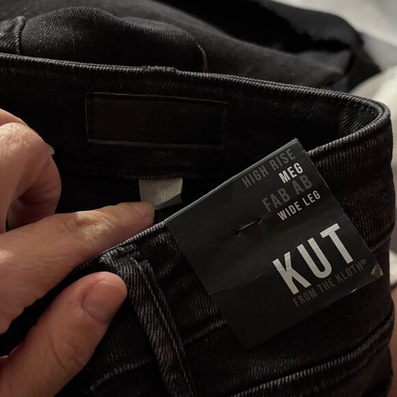 KUT from The Kloth Meg High-Rise Fab Ab Wide Leg Raw Hem in Illuminated 10 - Picture 4 of 5